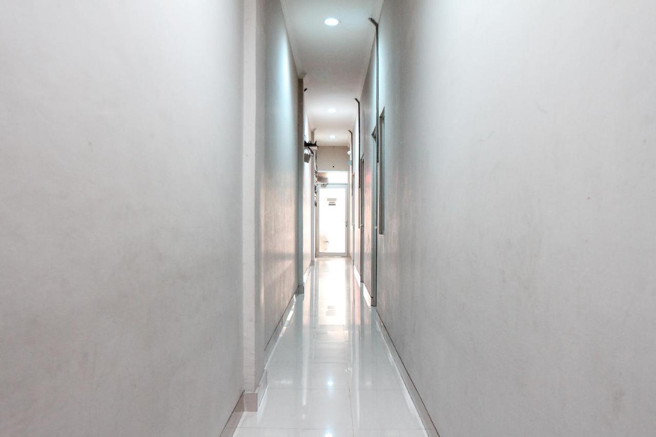 Oyo 383 Env Residence Dżakarta Zewnętrze zdjęcie
