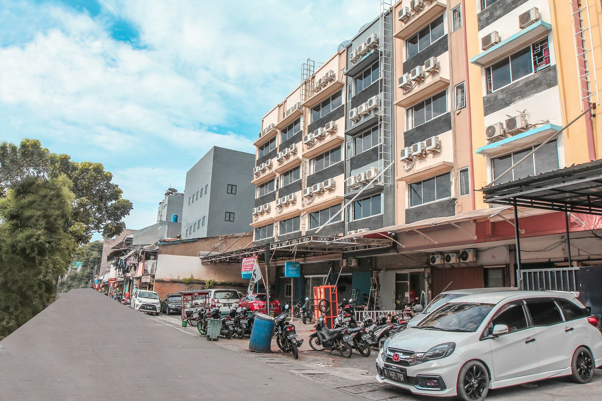 Oyo 383 Env Residence Dżakarta Zewnętrze zdjęcie